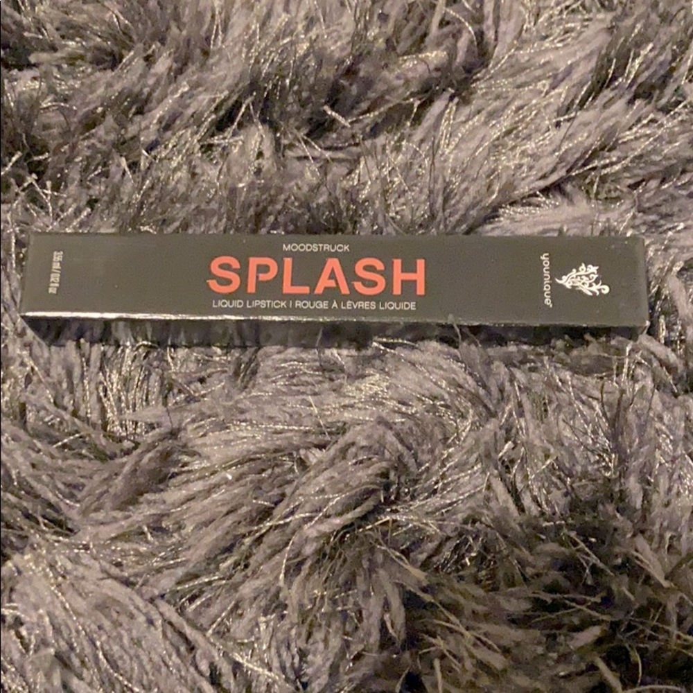 Younique Splash Lipstick